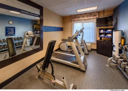 Hampton Inn & Suites Reno - image 6