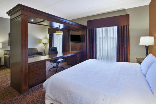Hampton Inn Brockport - image 11