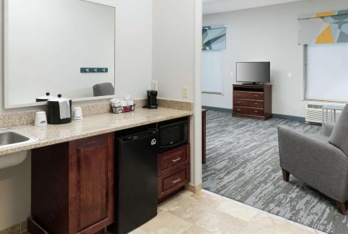 Hampton Inn & Suites Rochester-North