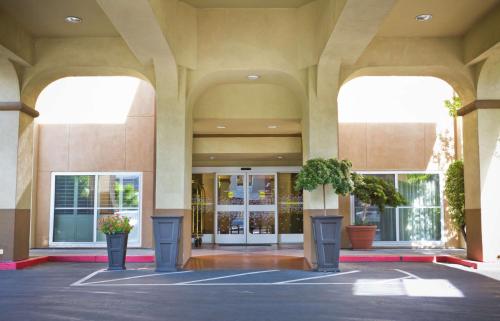 Hampton Inn By Hilton & Suites Sacramento - Cal Expo