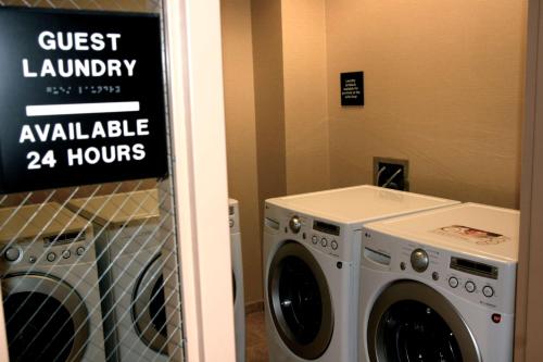 福尔瑟姆希尔顿恒庭旅馆&套房酒店 福尔瑟姆希尔顿恒庭旅馆&套房酒店