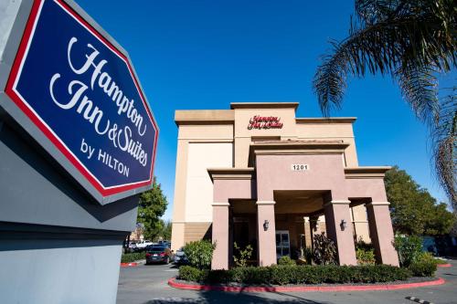 Hampton Inn & Suites Pittsburg