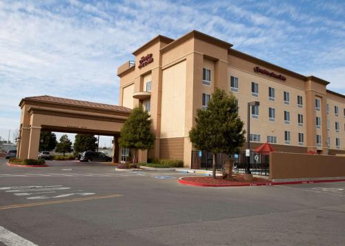 Hampton Inn & Suites Pittsburg - image 12