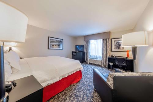 Hampton Inn By Hilton & Suites Dupont