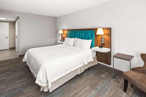 Hampton Inn Seekonk - image 8