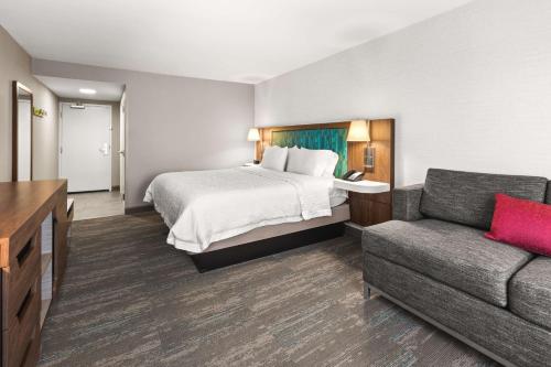 Hampton Inn Seekonk - image 2