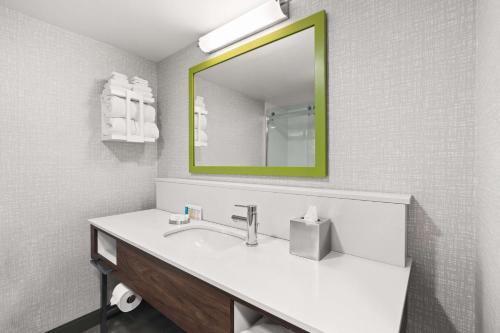 Hampton Inn Seekonk - image 12
