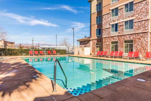 圣乔治希尔顿花园酒店 圣乔治希尔顿花园酒店