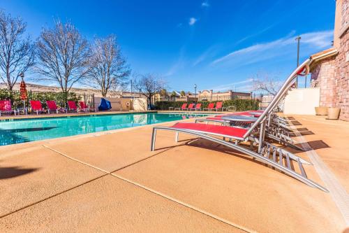 圣乔治希尔顿花园酒店 圣乔治希尔顿花园酒店