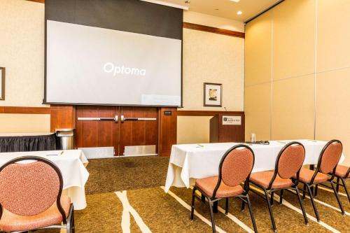 圣乔治希尔顿花园酒店 圣乔治希尔顿花园酒店