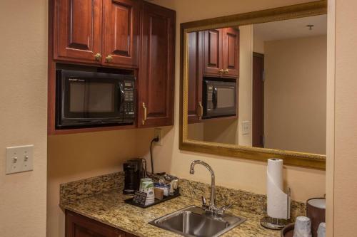 Hampton Inn & Suites Stillwater - image 11
