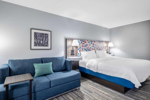 Hampton Inn Sanford - image 11
