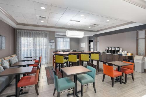 Hampton Inn - Springfield - image 11