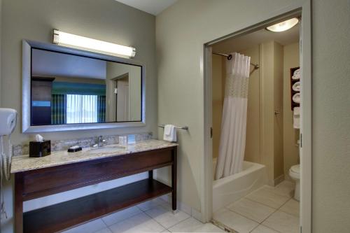 Hampton Inn Vernon