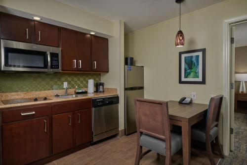 Homewood Suites by Hilton Sarasota - image 9