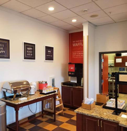 Hampton Inn Plover-Stevens Point - image 7