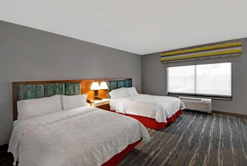 Hampton Inn & Suites by Hilton Syracuse Dewitt - image 8