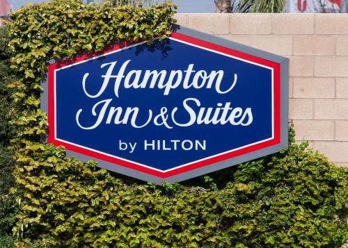 Hampton Inn & Suites Tulare