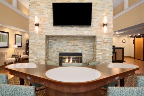 Homewood Suites by Hilton Toledo-Maumee