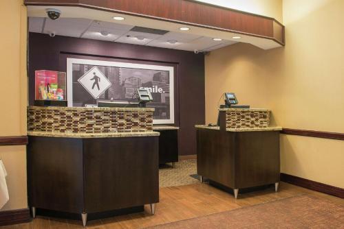 Hampton Inn & Suites Tampa-North