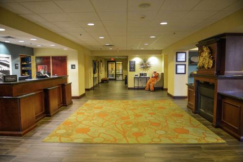 Hampton Inn & Suites-Knoxville/North I-75