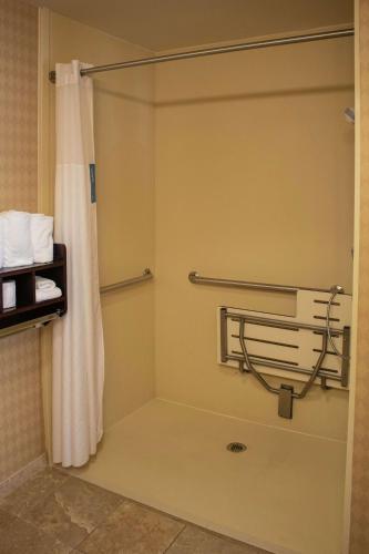 Hampton Inn & Suites-Knoxville/North I-75