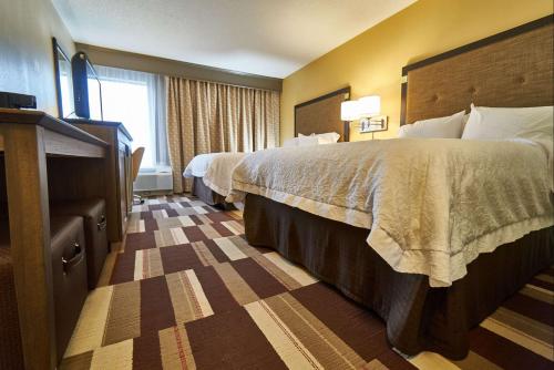 Hampton Inn Uniontown - image 2