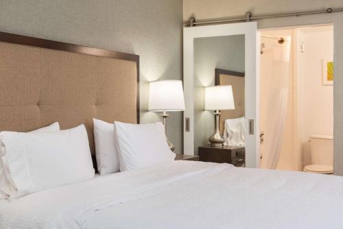 Hampton Inn Los Angeles-West Covina - image 2