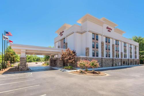 . Hampton Inn Wilkesboro