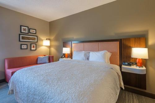 Hampton Inn Wilkesboro - image 8
