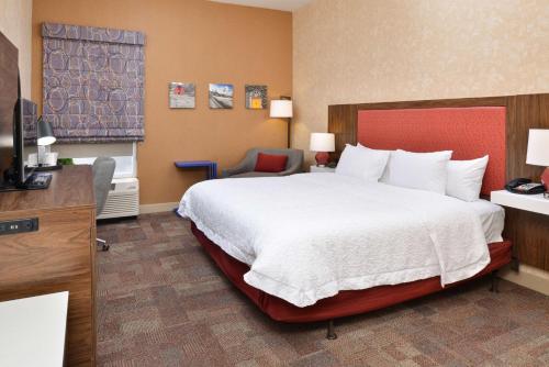 Hampton Inn Wytheville - image 10