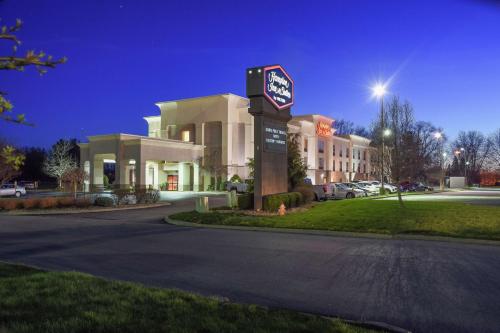 Hampton Inn & Suites Youngstown-Canfield