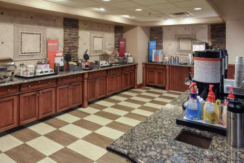 Hampton Inn & Suites Youngstown-Canfield