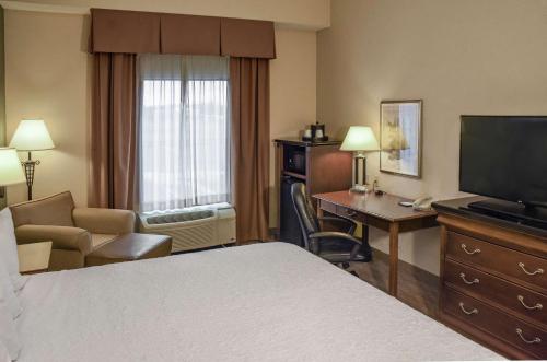 Hampton Inn & Suites Youngstown-Canfield