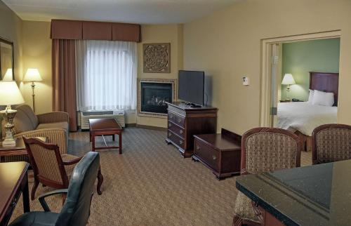 Hampton Inn & Suites Youngstown-Canfield