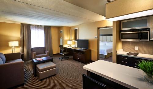 Homewood Suites By Hilton Hamilton, Ontario, Canada image 16