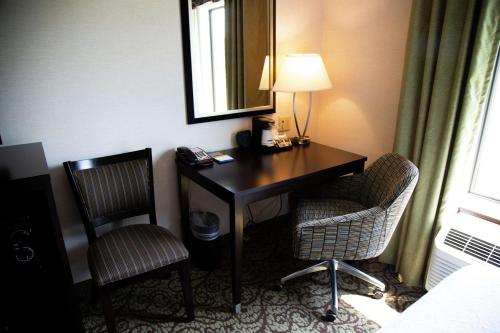 Hampton Inn & Suites Sharon