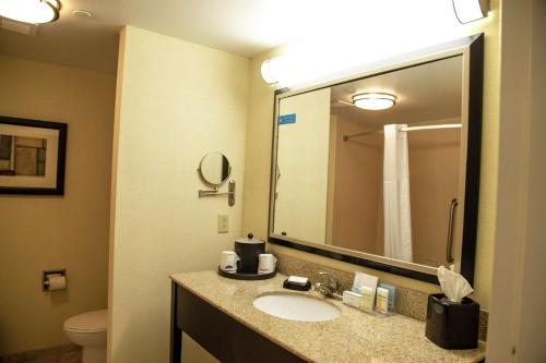 Hampton Inn & Suites Sharon