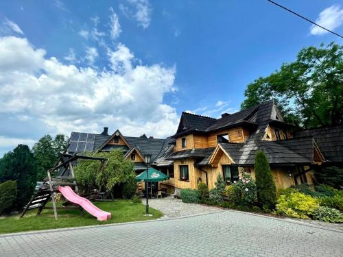 Pokoje Goscinne u Naglaka Willa Zab - Accommodation - Ząb