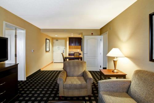 Homewood Suites By Hilton Toronto Airport Corporate Centre