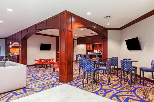 Hilton Waco - image 12