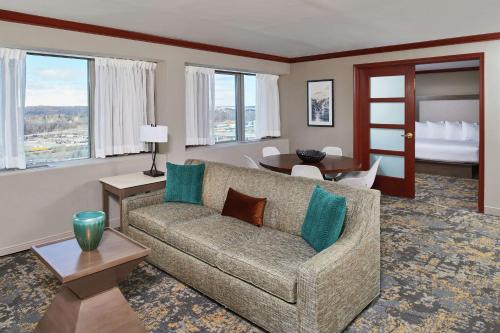 One-Bedroom Suite