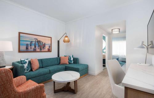Non-Smoking Two Room King Suite image 2
