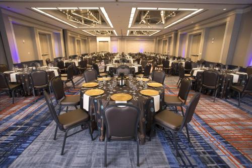 Hilton Atlanta Airport - image 2
