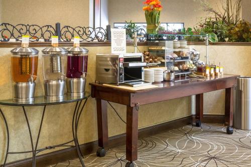 DoubleTree By Hilton Hotel Boston - Milford