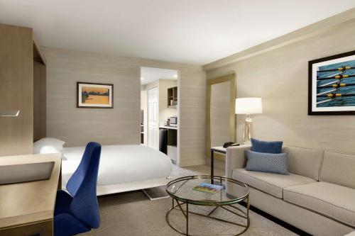 DoubleTree Suites By Hilton Boston - Cambridge