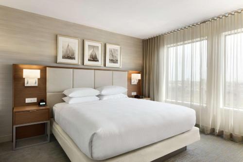 DoubleTree Suites by Hilton Hotel Boston - Cambridge