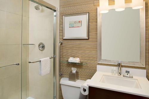 DoubleTree by Hilton Baltimore - BWI Airport - image 7