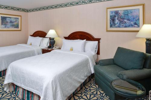 2 double beds