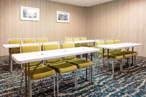 Hampton Inn By Hilton Freeport